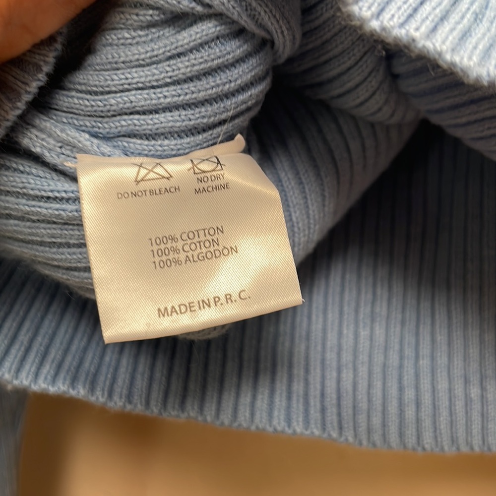 Brandy Melville Cropped Sweater - Picture 7 of 7